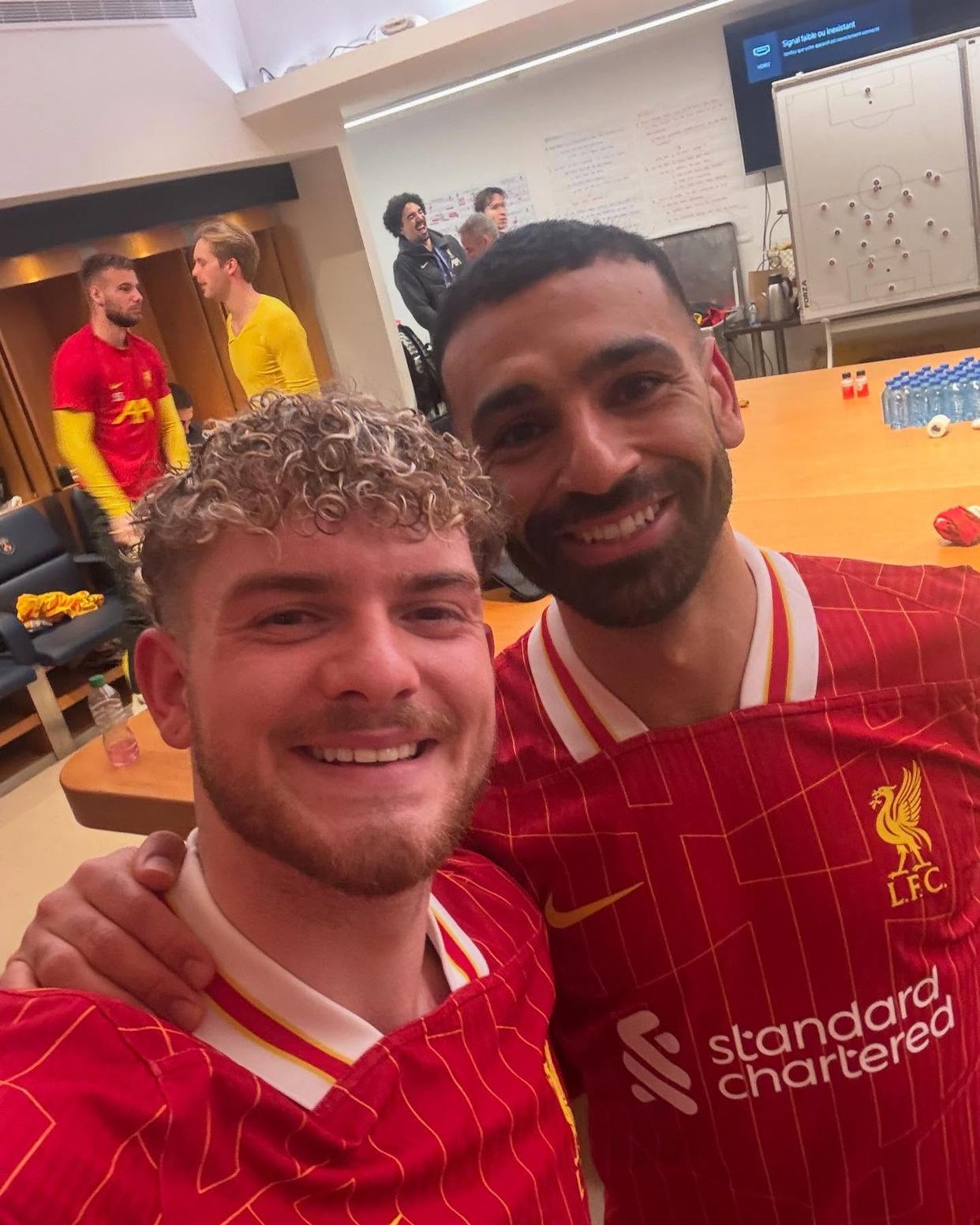 关于萨拉赫爆冷击败塞尔维亚队，大胜引爆全场！的信息